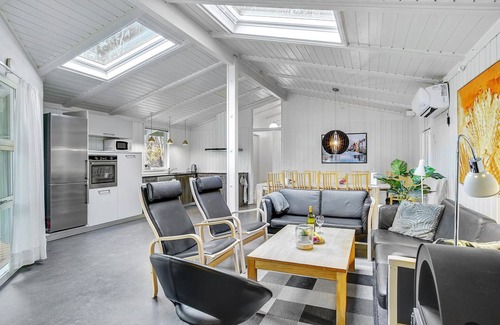 Klint House | 4 bedroom cozy home in Nykøbing Sj