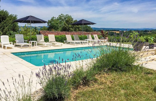 Monfaucon House | 4 bedroom cozy home in Monfaucon