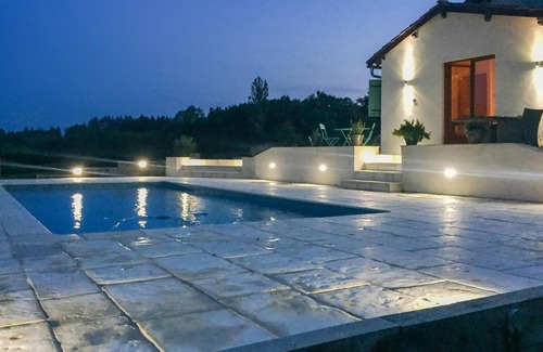 Monfaucon House | 4 bedroom cozy home in Monfaucon