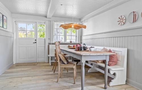 Samsø House | 4 Bedroom Cozy Home In Samsø