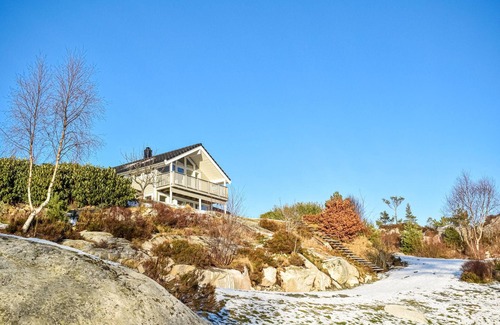 Fitjar House | 4 bedroom cozy home in Fitjar
