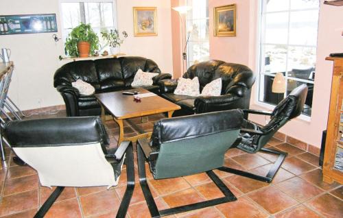 Ljungsarp House | 4 Bedroom Cozy Home In Ljungsarp