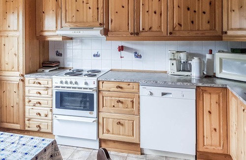 Kvinnherad House | 4 bedroom cozy home in Matre