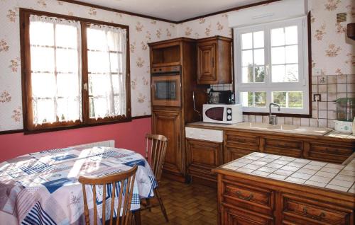 Yvias House | 4 Bedroom Cozy Home In Yvias