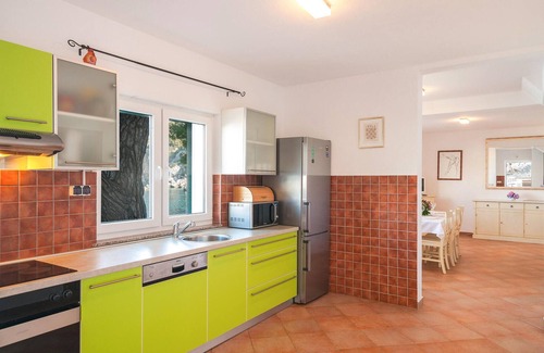 Zarace House | 4 bedroom cozy home in Zarace