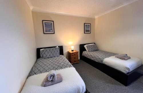 Llanddona House | 4 Bedroom Detached Farmhouse Mountain Views