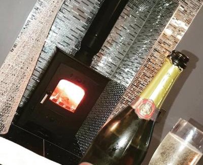 Wrexham House | 4 Bedroom Detached Holiday home with Hot Tub