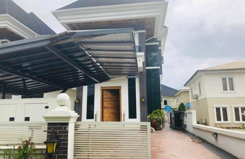 Ofin House | 4 bedroom duplex in security secured estate lekki