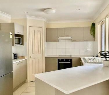 Drewvale House | 4 bedroom Entire house in Drewvale.