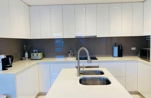 Riverwood House | 4 bedroom family home in Riverwood