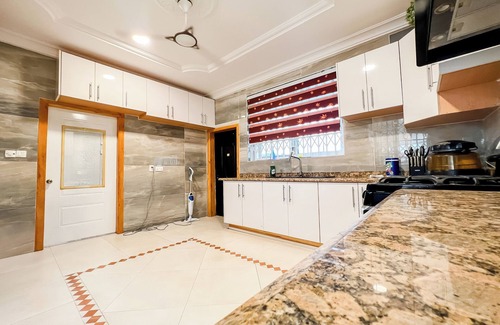 North Legon House | 4-bedroom family sized vacation home