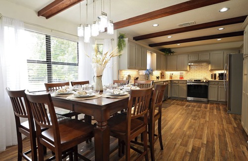 Burleson Other | 4-bedroom farmhouse in charming Burleson with WiFi, AC. Book now