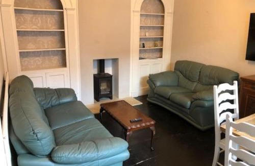 Shifnal Apartment | 4 Bedroom Flat in Centre of Shifnal