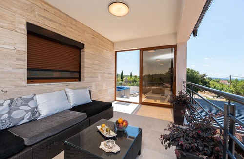 Korlat Apartment | 4 bedroom gorgeous apartment in Korlat