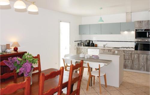 Saint-Roman House | 4 Bedroom Gorgeous Home In Saint Roman