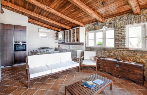 Satriano House | 4 bedroom gorgeous home in Satriano