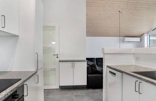 Bog By House | 4 bedroom gorgeous home in Bogø By