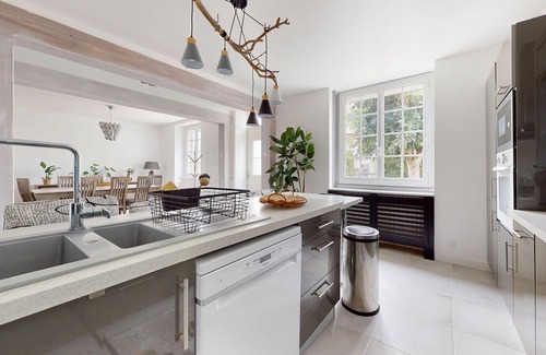 Jarnac House | 4 bedroom gorgeous home in Jarnac