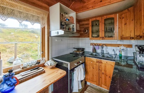 Fitjar House | 4 bedroom gorgeous home in Fitjar