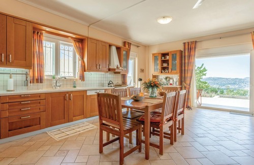 Kaki Thalassa House | 4 bedroom accommodation in Kaki Thalassa-Keratea