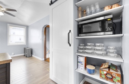 Marion House | 4 Bedroom Historic Charmer Marion Uptown