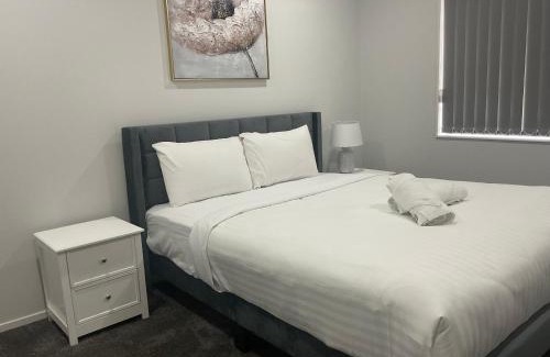 Papatoetoe House | 4 Bedroom holiday home at 99