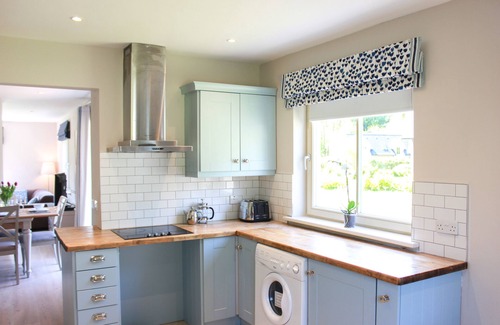 Kenmare Condo | 4 bedroom holiday home with wheelchair accessible bathroom 2km from Kenmare