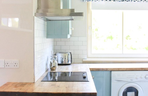 Kenmare Condo | 4 bedroom holiday home with wheelchair accessible bathroom 2km from Kenmare