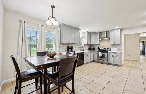 Bridge City House | 4 bedroom home in Bridge City