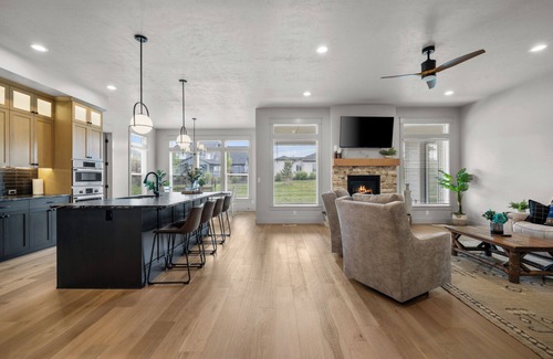 Nampa House | 4-bedroom home Nampa 83686, Relocations, Corporate
