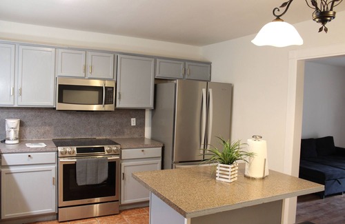 Southside House | 4 Bedroom Home Near Missions & Riverwalk