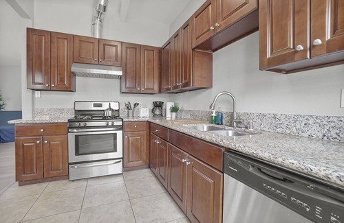 Walnut Valley House | 4 Bedroom Home Near LA and OC!