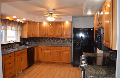 Sawyer House | 4 Bedroom Home Near Warren Dunes State Park