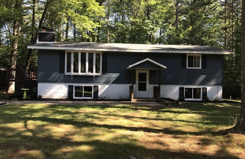 St Germain House | 4 bedroom home on cul de sac next to ATV/snowmobile trail a block from Lost Lake