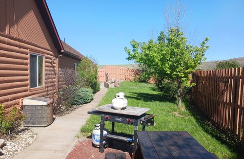 Chamberlain House | 4 bedroom home on Missouri River