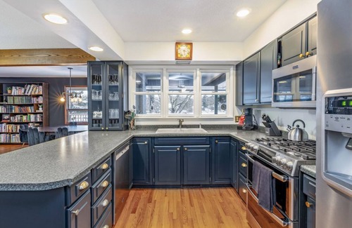 Iron Mountain House | 4-Bedroom Home on Moon Lake