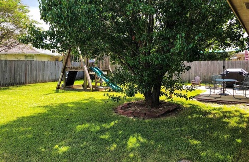 Wellborn House | 4 Bedroom Home - Close to A&M. Perfect for Aggie Events.