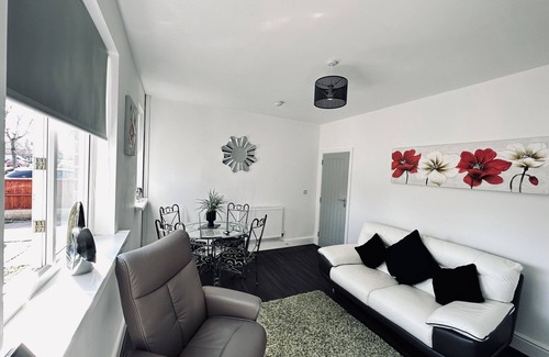 Alvaston House | 4 Bedroom House 2 Bathroom - Derby -Close To R/R