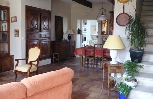 Marguerittes House | 4-bedroom house 35' from the sea