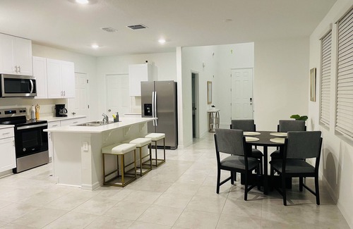 Winter Haven House | 4-bedroom house by LegoLand with WiFi, AC