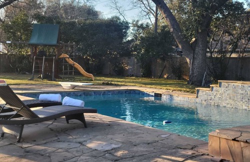 Irving House | 4-bedroom house Centrally located with a Game room, pool, Huge Backyard.