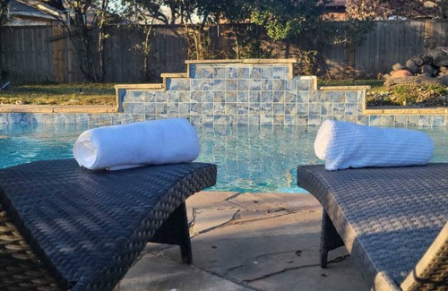 Irving House | 4-bedroom house Centrally located with a Game room, pool, Huge Backyard.