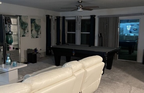 Meadow Woods House | 4 bedroom House close to all Orlando Parks