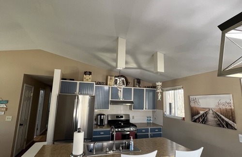 Bonnet Shores House | 4 Bedroom house for rent from May-AugustnSleeps 8