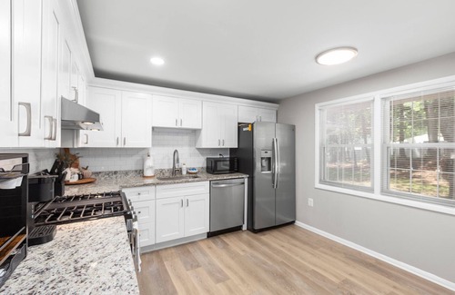 Fredericksburg House | 4-bedroom house in peaceful Fredericksburg VA with WiFi, AC Enjoy your stay