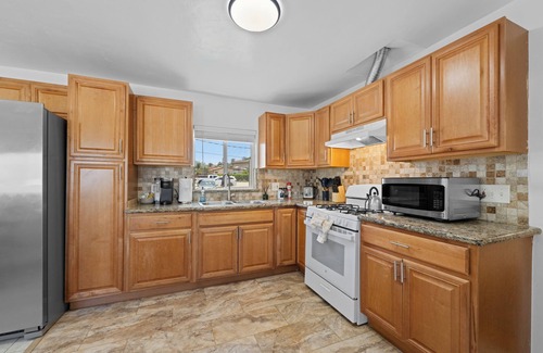 El Cajon House | 4-bedroom house in charming El Cajon with AC, WiFi