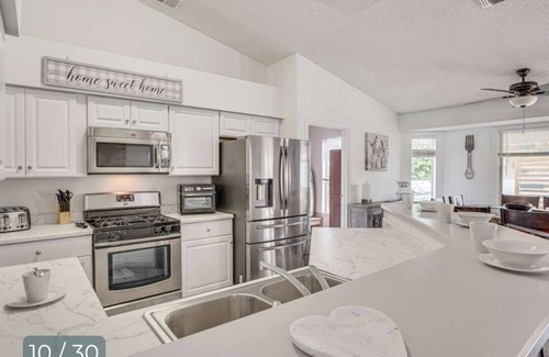 Tucson House | 4-bedroom house in charming Tucson with WiFi, fitness equipment, AC