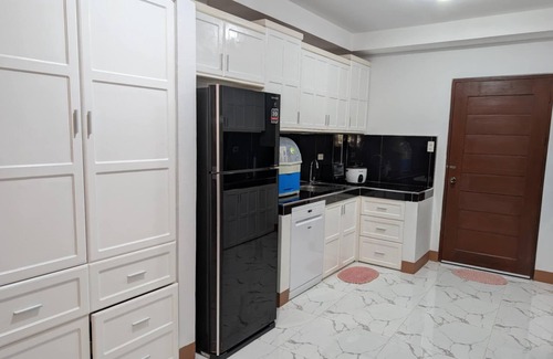 Kalibo House | 4-bedroom house in delightful Kalibo with AC, WiFi and power gen Enjoy your stay