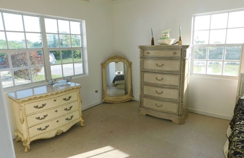 Rock Sound House | 4-bedroom house in fabulous Rock Sound with WiFi, AC on scenic hilltop