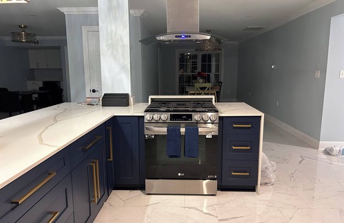 Kenner - Louis Armstrong International Airport House | 4-bedroom house in fabulous Metairie with AC, WiFi. Enjoy your stay